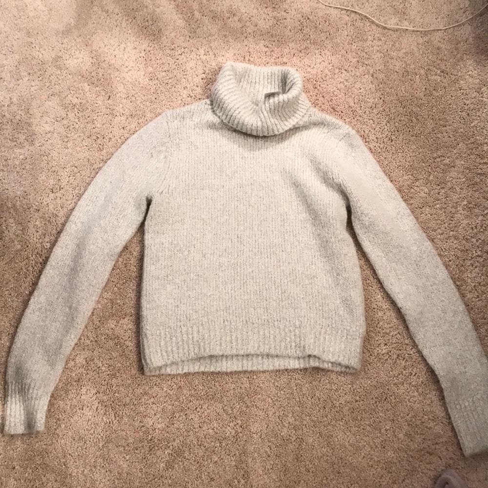 BRAND NEW Brandy Melville Turtleneck Sweater